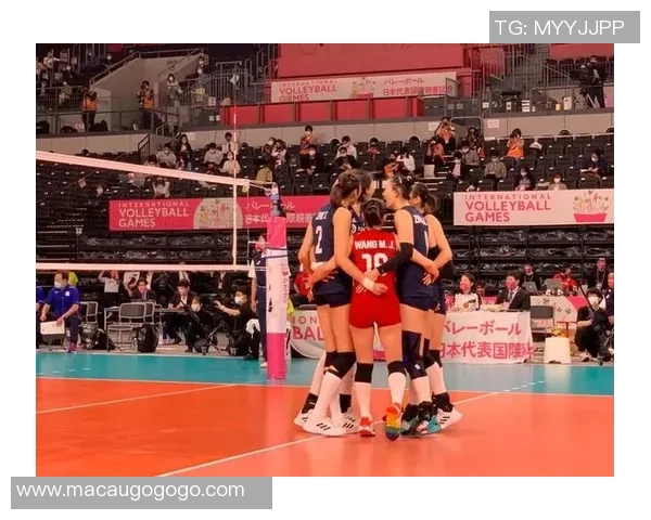 上海排球队与深圳排球队赛后状态分析与复盘探讨 上海排球队与深圳排球队赛后状态分析与复盘探讨