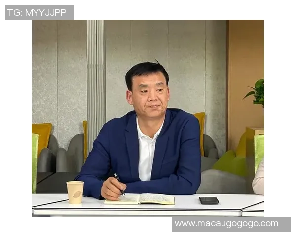 南京排球队与北京排球队赛后复盘团队协作的成功与不足分析