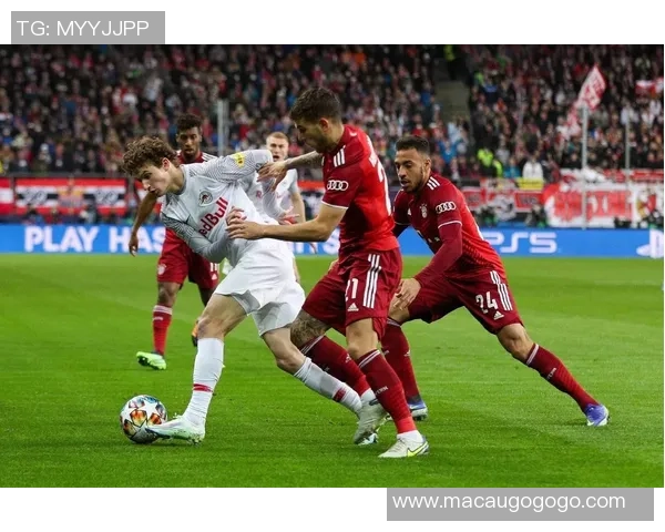 2020年拜仁慕尼黑与利物浦激战回顾精彩瞬间与战术分析