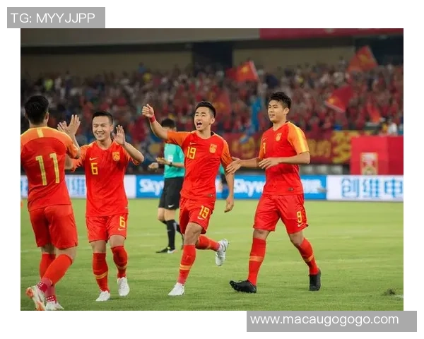 中国与香港足球对决首发阵容分析及战术解读